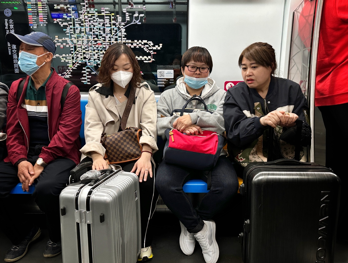 Tidak Wajib Bermasker di Angkutan Umum Beijing-Image-5