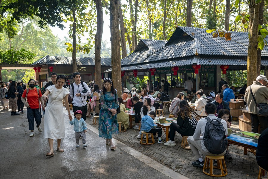 Pariwisata China Booming pada Liburan May Day-Image-1