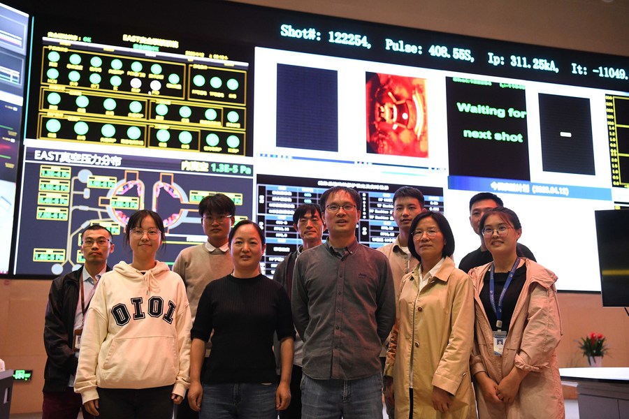 Matahari Buatan China Pecahkan Rekor Dunia-Image-1 Matahari Buatan China Pecahkan Rekor Dunia-Image-1