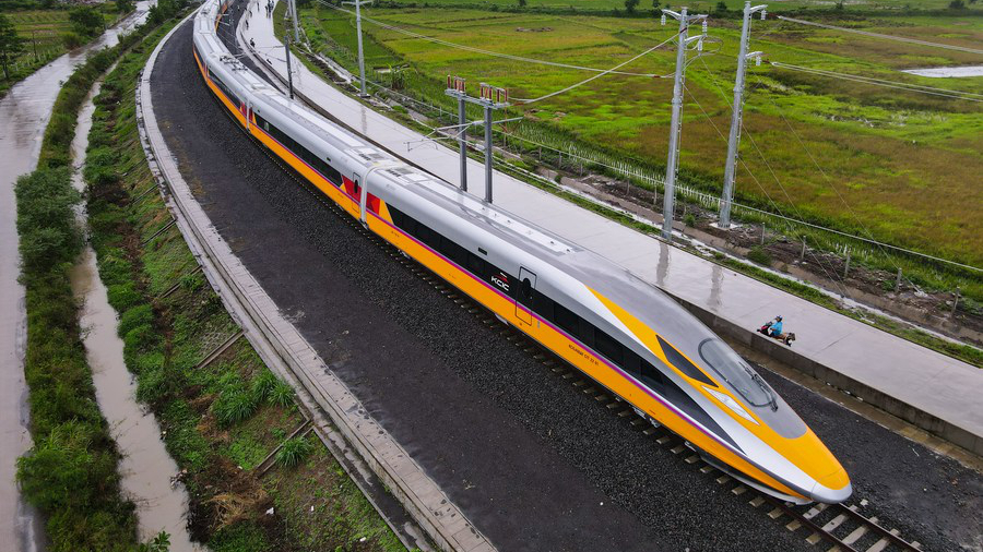 Kereta Api Cepat Jakarta-Bandung Segera Uji Coba-Image-1