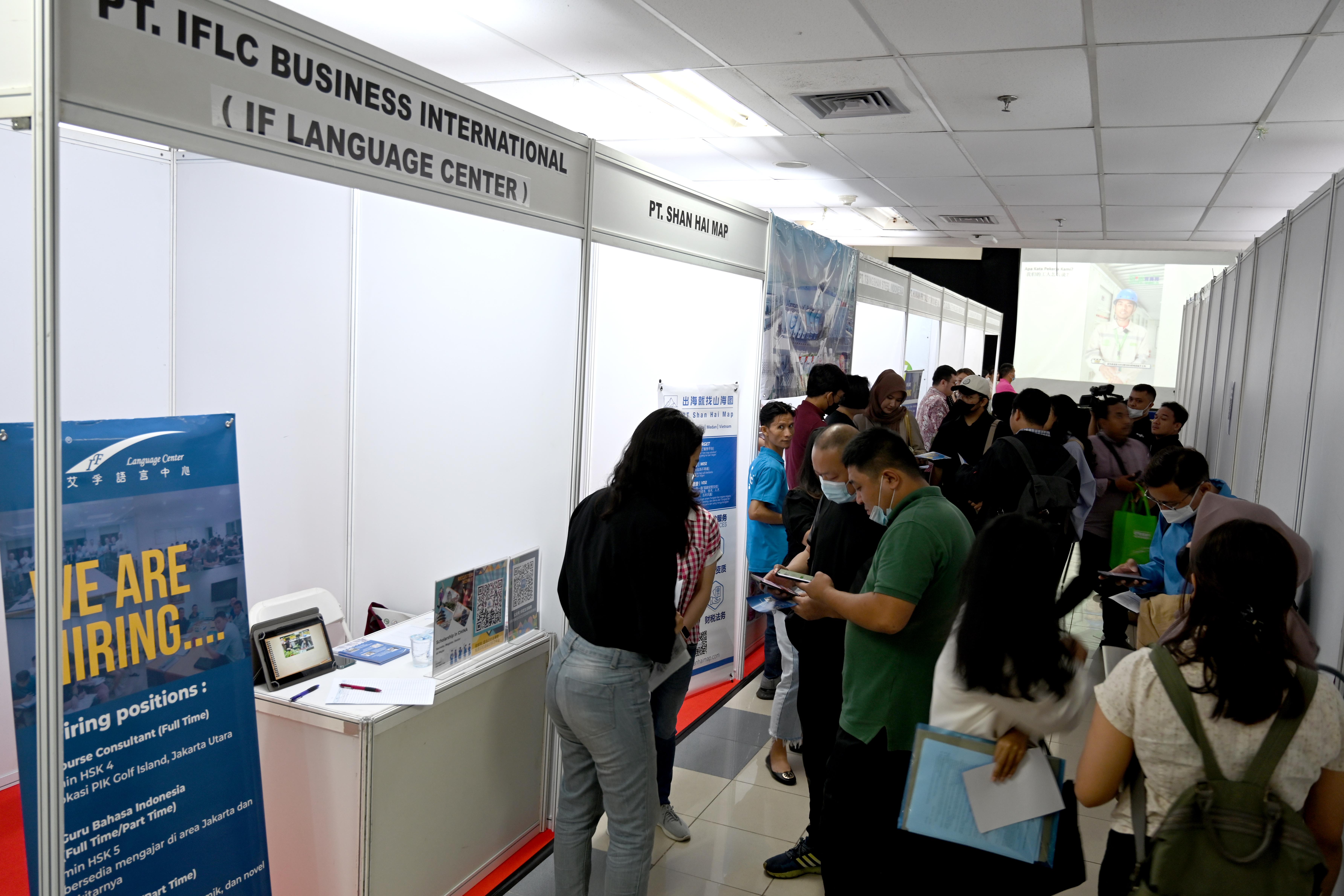 Institut Konfusius di Universitas Al-Azhar Indonesia adakan Pameran Kesempatan Kerja-Image-1