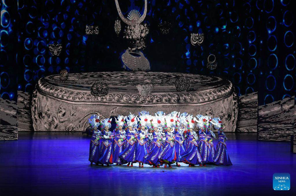 POTRET Pertunjukan Gaya Guizhou Penuh Warna-Image-3