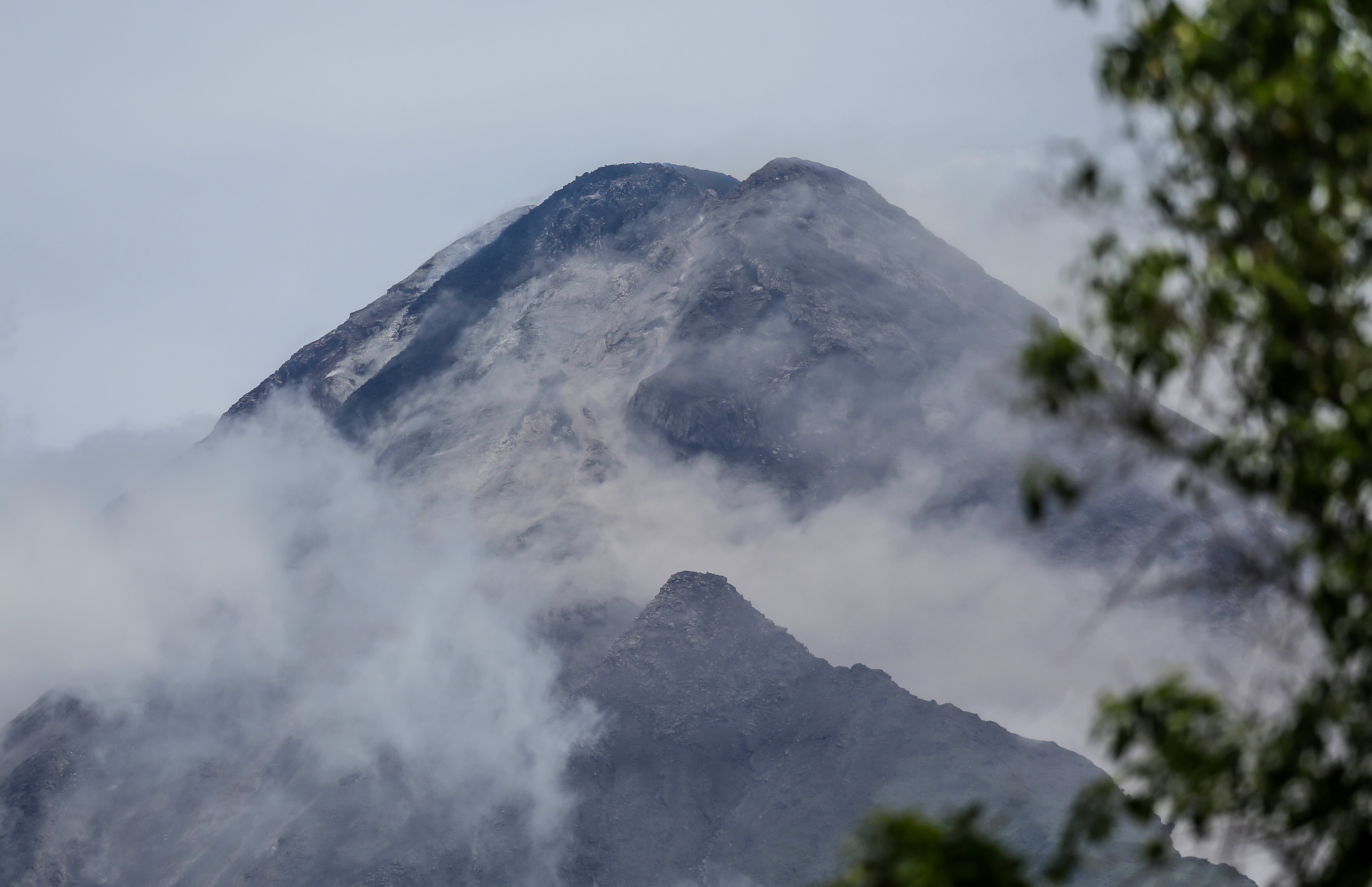 FILIPINA-GUNUNG BERAPI MAYON-ERUPSI-1-Image-1 FILIPINA-GUNUNG BERAPI MAYON-ERUPSI-1-Image-1
