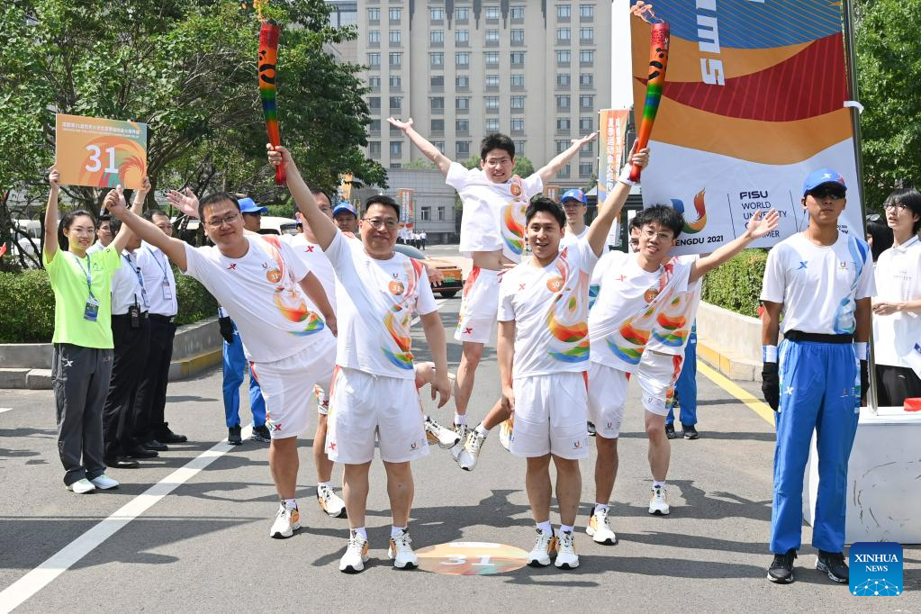 POTRET Pawai Obor Chengdu Universiade di Harbin-Image-2