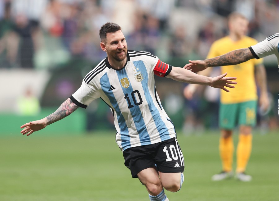 Messi Cetak Gol Argentina Tekuk Australia di Stadion Beijing-Image-1