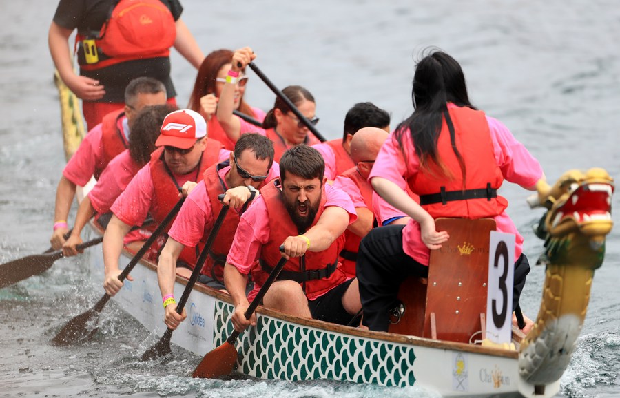 Menilik alasan para pendayung perahu naga Inggris menyukai olahraga asal China ini-Image-1