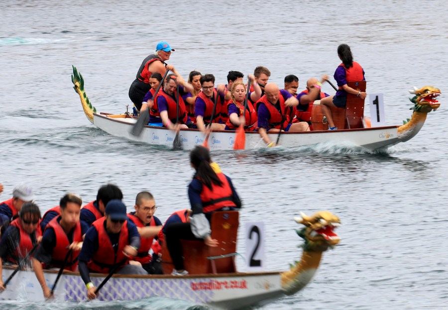Menilik alasan para pendayung perahu naga Inggris menyukai olahraga asal China ini-Image-2