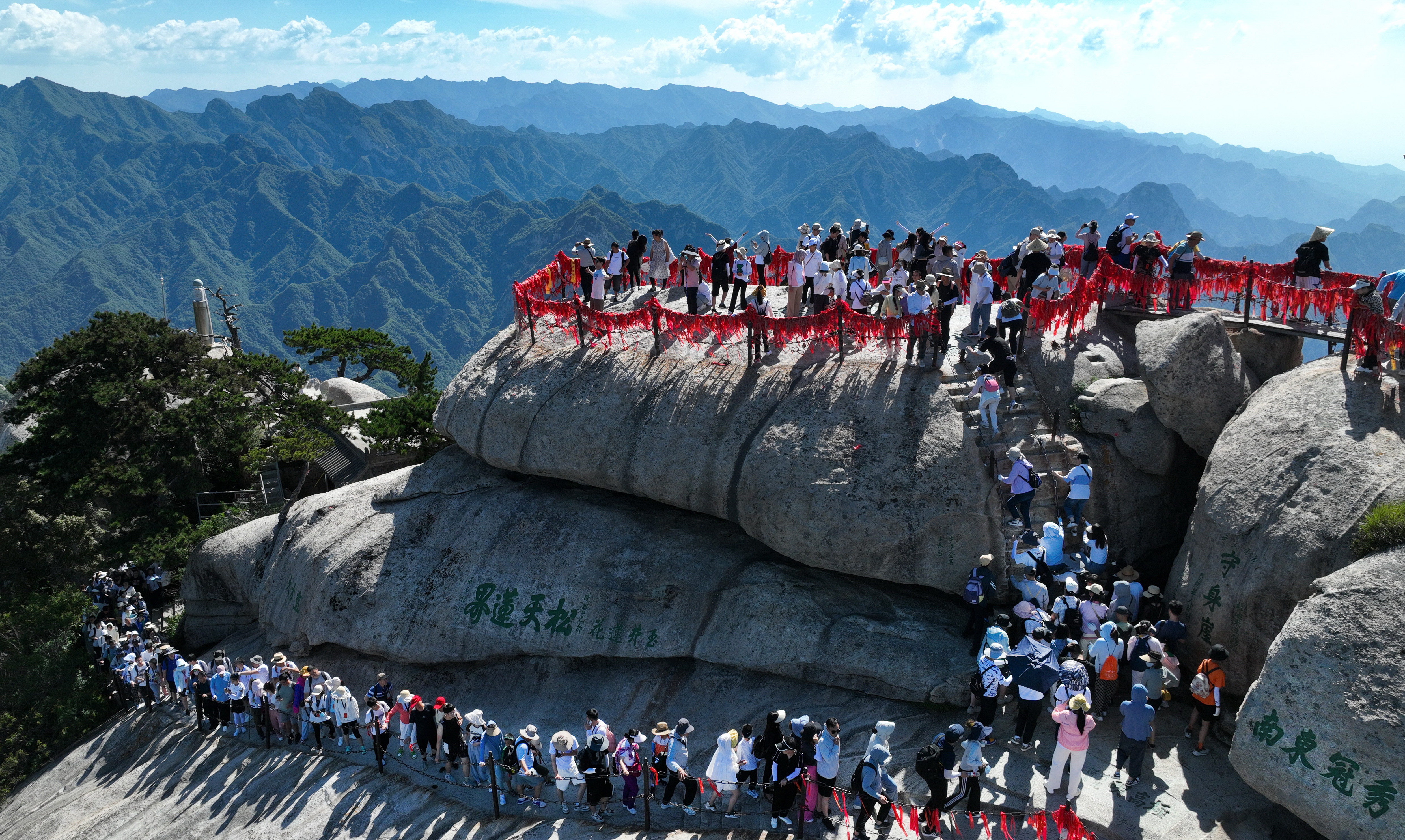 CHINA-SHAANXI-GUNUNG HUASHAN-PARIWISATA-2-Image-1