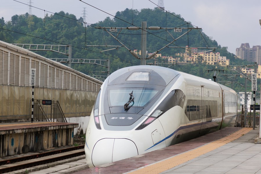 GLOBALink: Kereta Cepat Yang Hubungkan Guiyang dan Nanning Memulai Operasi Uji Coba-Image-1