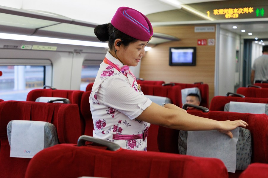 GLOBALink: Kereta Cepat Yang Hubungkan Guiyang dan Nanning Memulai Operasi Uji Coba-Image-5