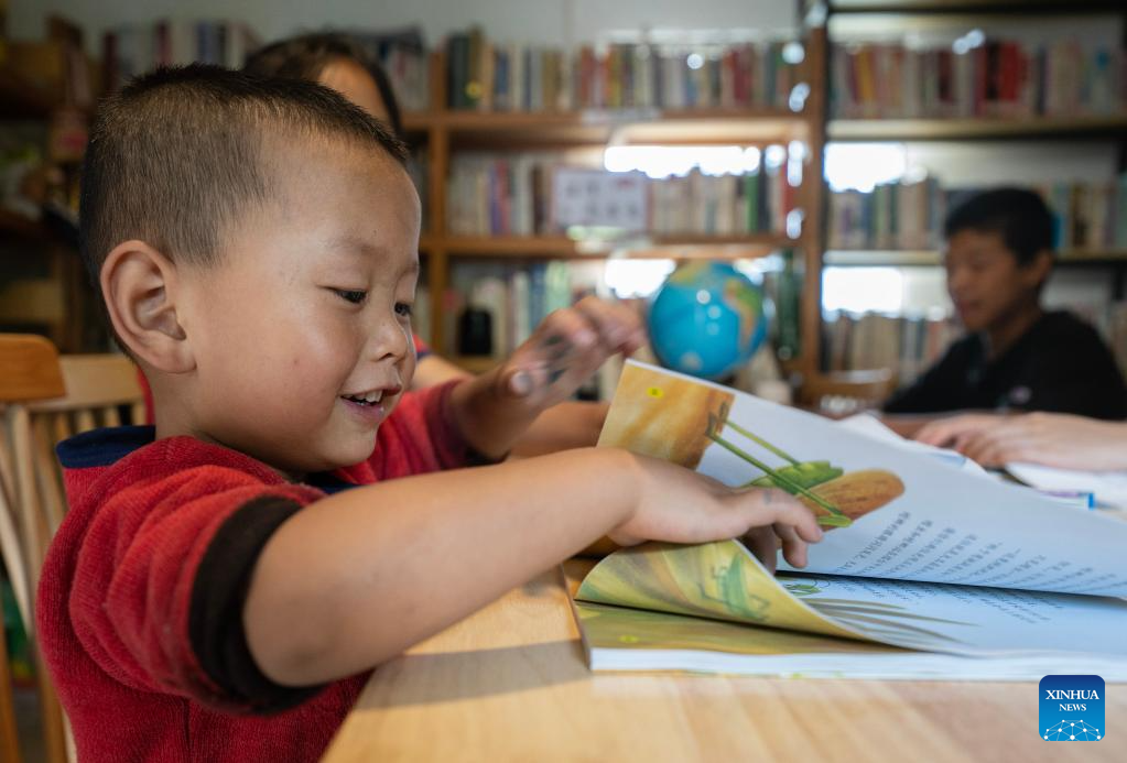 POTRET Perpustakaan Banshan Huayu di Gunung Tibet-Image-6