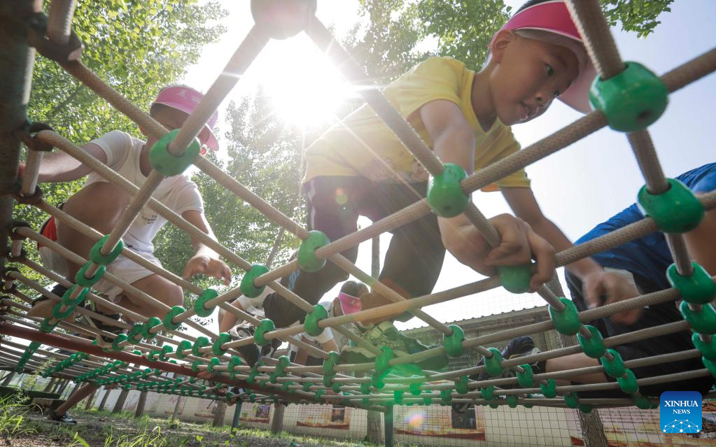 Pelajar China Nikmati Liburan Musim Panas-Image-7