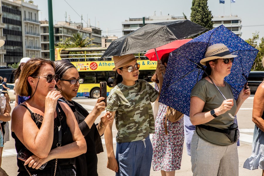 Yunani bersiap hadapi gelombang panas pertama-Image-4