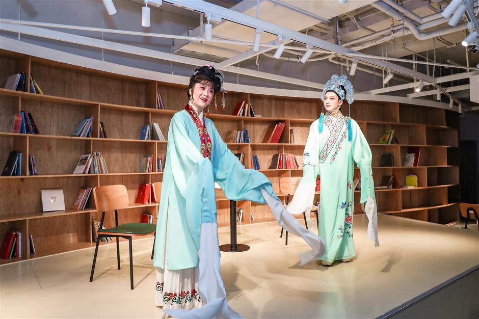 Opera Yueju Digelar di Distrik Jing'an-Image-1