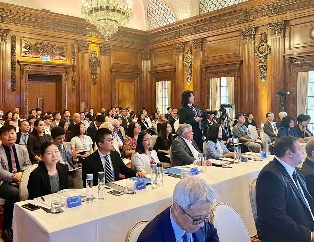 Roadshow China International Supply Chain Expo di London-Image-1