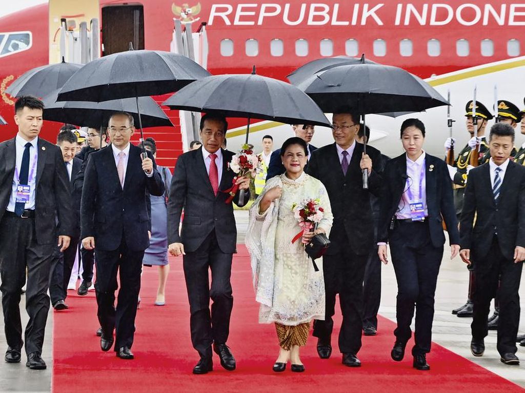 Jokowi Sudah Pulang setelah Kunjungi China 2 Hari-Image-1