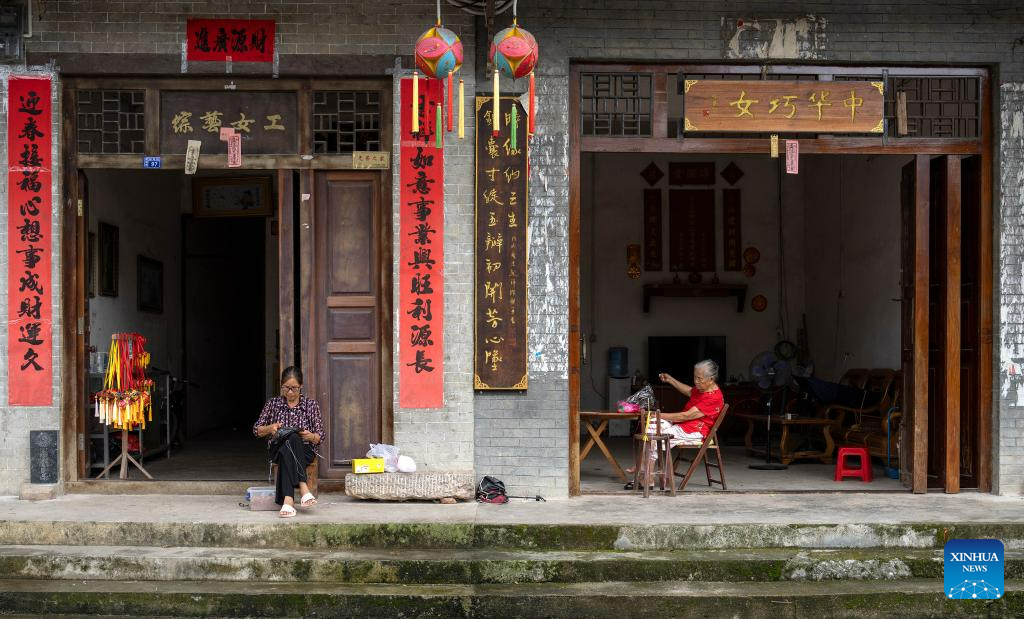 POTRET Rumah Bola Sulaman di Jingxi-Image-2