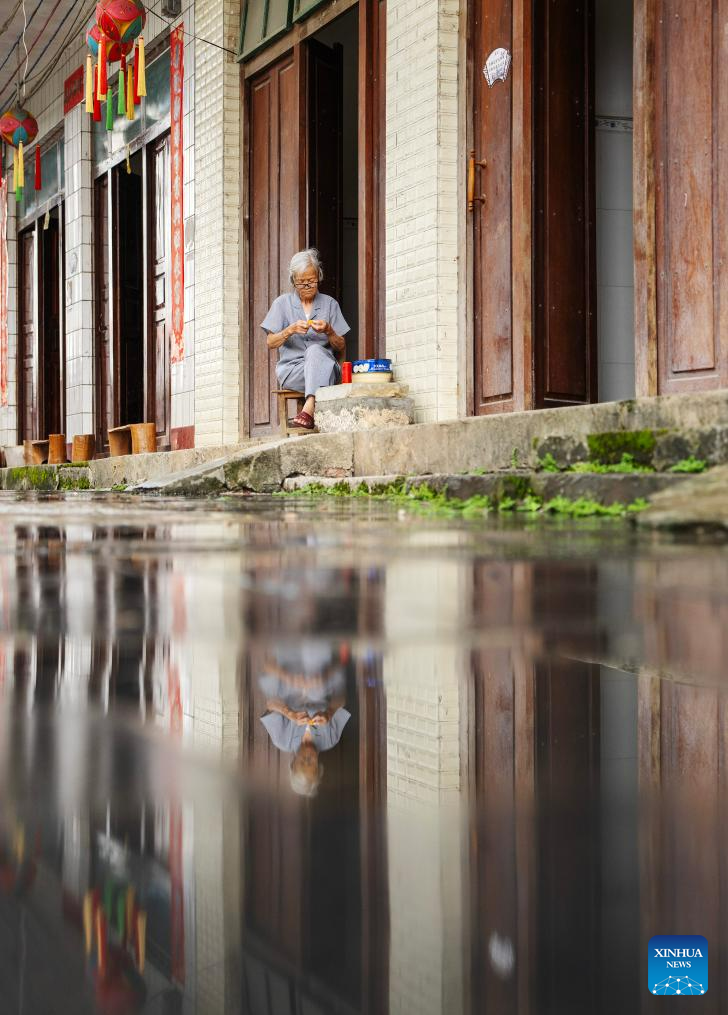 POTRET Rumah Bola Sulaman di Jingxi-Image-5