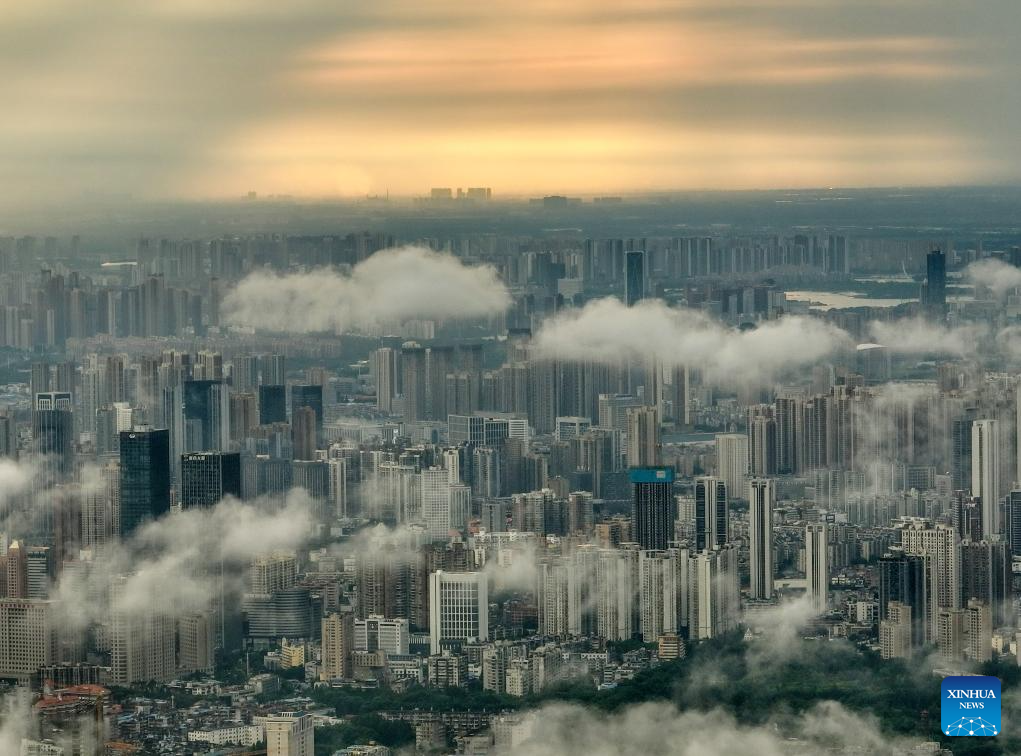 TOP 10 Kota China Beri Gaji Tinggi untuk Lulusan Baru-Image-3