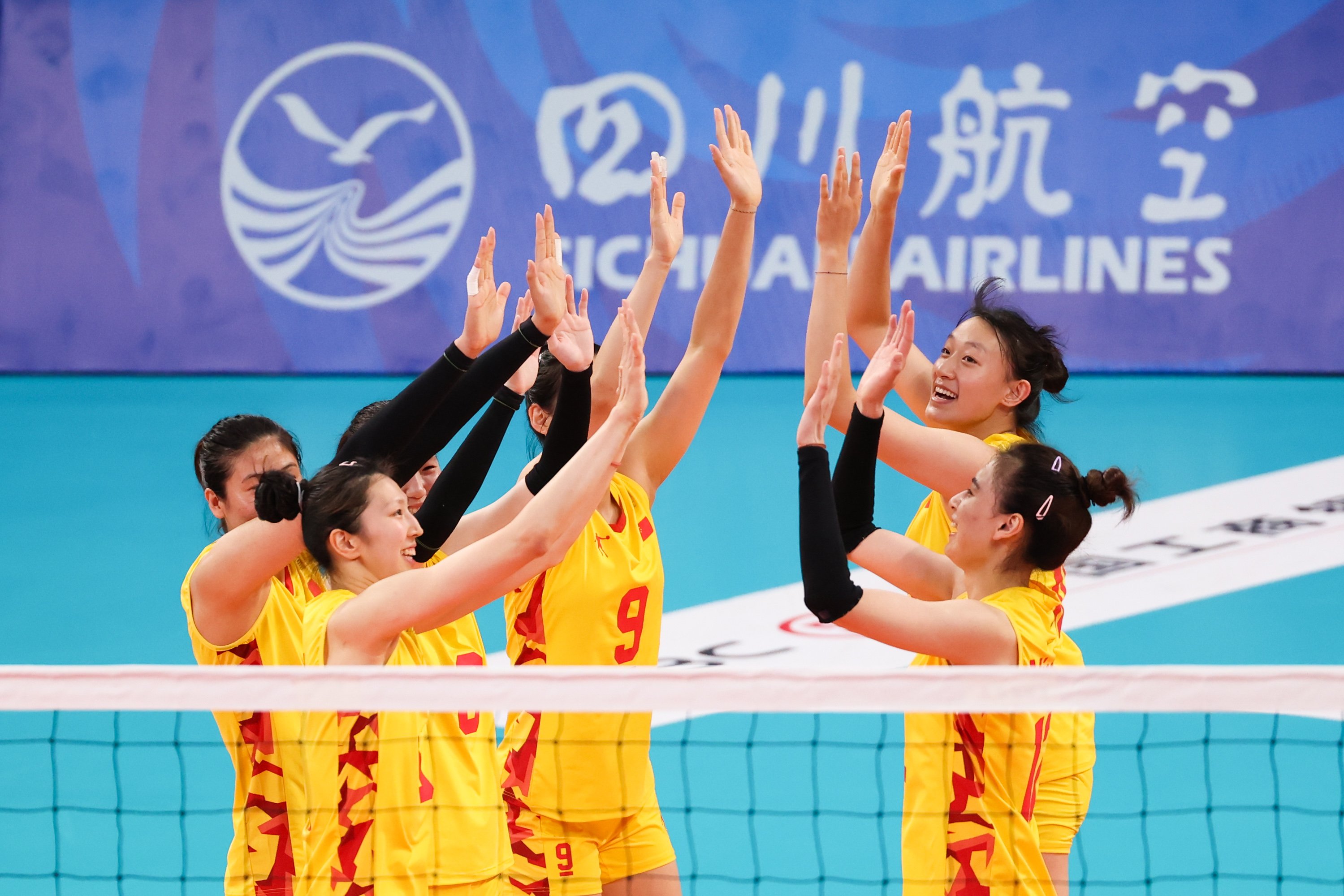 Tim Voli Putri China Tekuk Jepang di Final FISU, Rebut Emas-Image-1