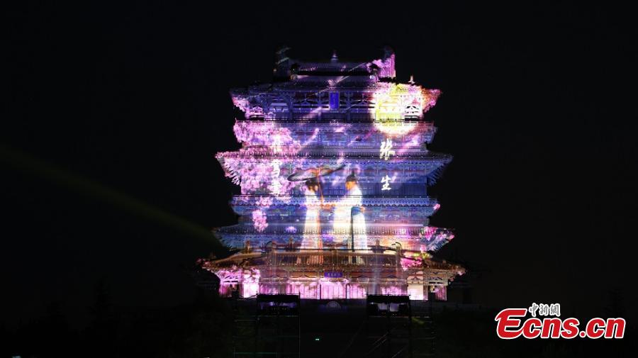 Pertunjukan Cahaya Siram Menara Guanque di Shanxi-Image-3