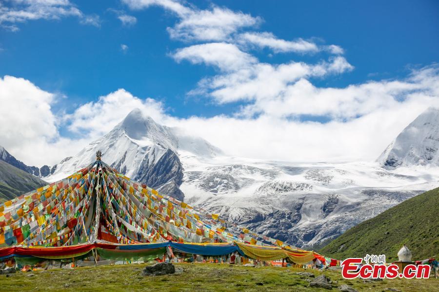 Indahnya Gunung Sapukonglagabo di Tibet-Image-1