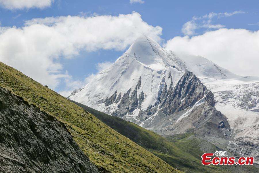 Indahnya Gunung Sapukonglagabo di Tibet-Image-4