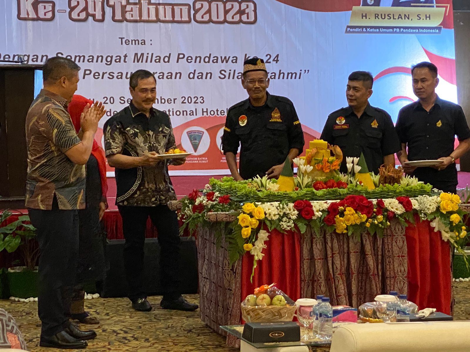 Wakapolri dan Ribuan Warga Pendawa Hadiri Milad ke 24 Tahun-Image-1