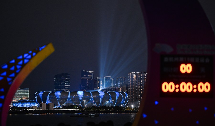 Menikmati kemeriahan upacara pembukaan Asian Games Hangzhou-Image-4