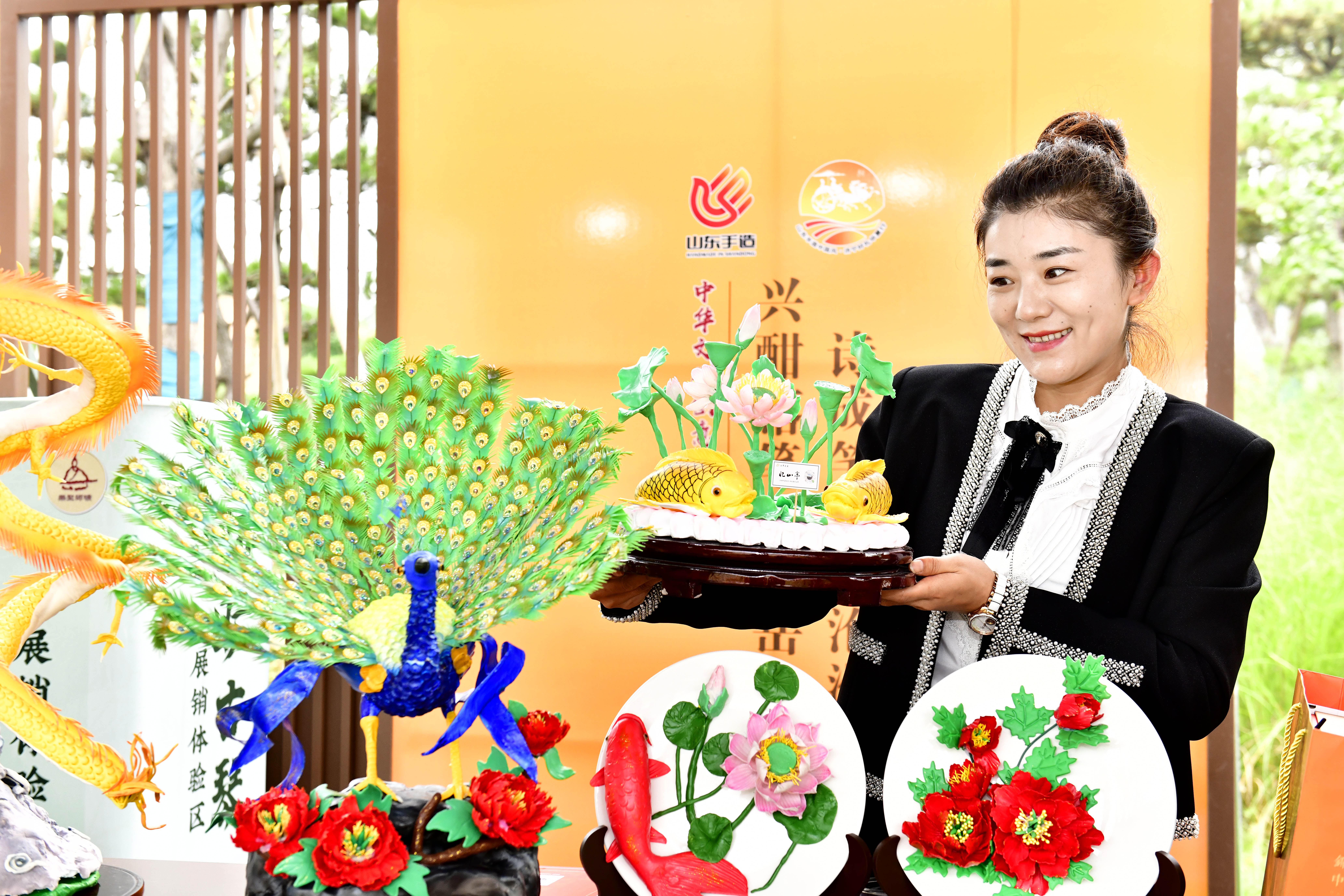 CHINA-SHANDONG-QUFU-FORUM NISHAN TENTANG PERADABAN DUNIA-KERAJINAN TANGAN-3-Image-1 CHINA-SHANDONG-QUFU-FORUM NISHAN TENTANG PERADABAN DUNIA-KERAJINAN TANGAN-3-Image-1