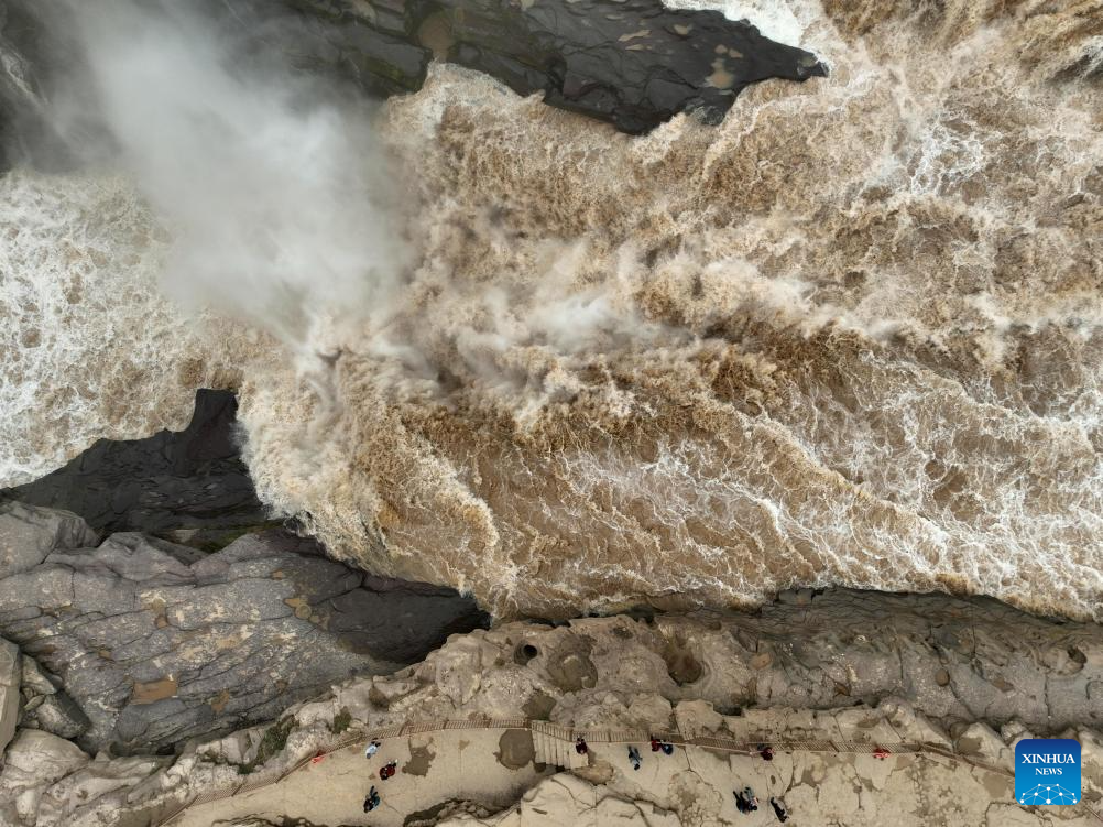 Potret Air Terjun Hukou Sungai Kuning di Musim Gugur-Image-8