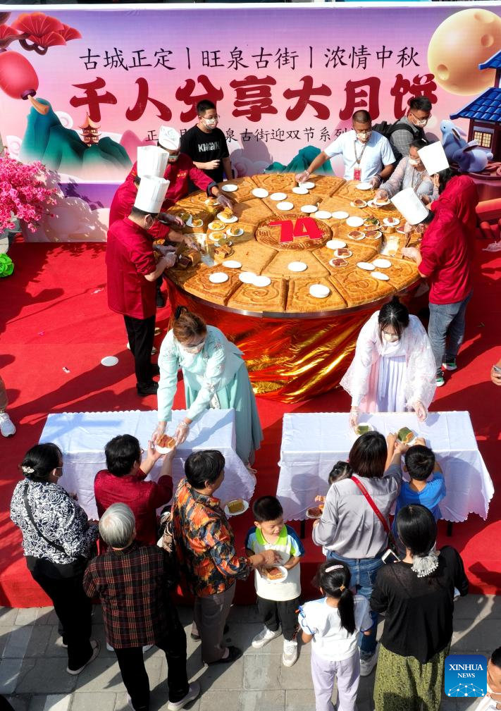 Potret Festival Tengah Musim Gugur Dirayakan di China-Image-7