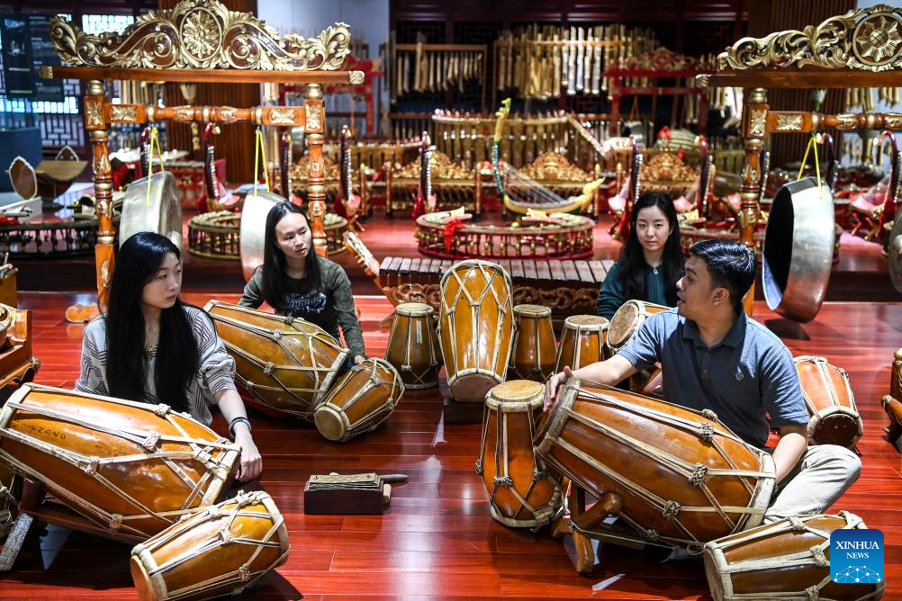 Guru Indonesia Akan Mainkan Gamelan di Nanning-Image-2