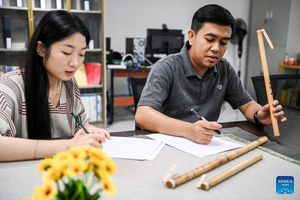 Guru Indonesia Akan Mainkan Gamelan di Nanning-Image-4