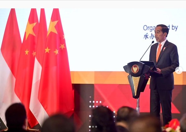 Presiden Jokowi Tampil di Forum Bisnis Indonesia-China-Image-1 Presiden Jokowi Tampil di Forum Bisnis Indonesia-China-Image-1