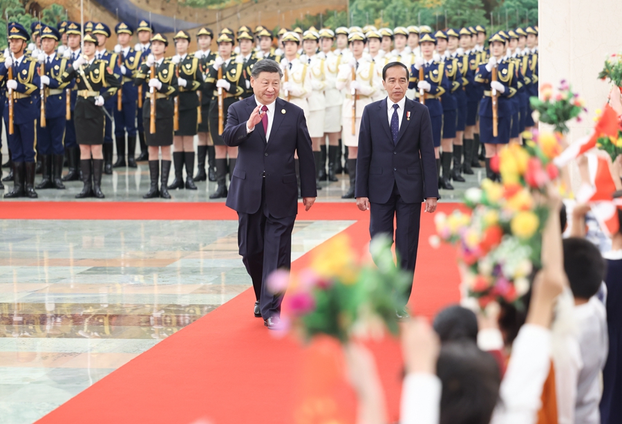 Potret Xi Jinping Saat Sambut Presiden Jokowi di Aula Besar Rakyat Beijing-Image-1