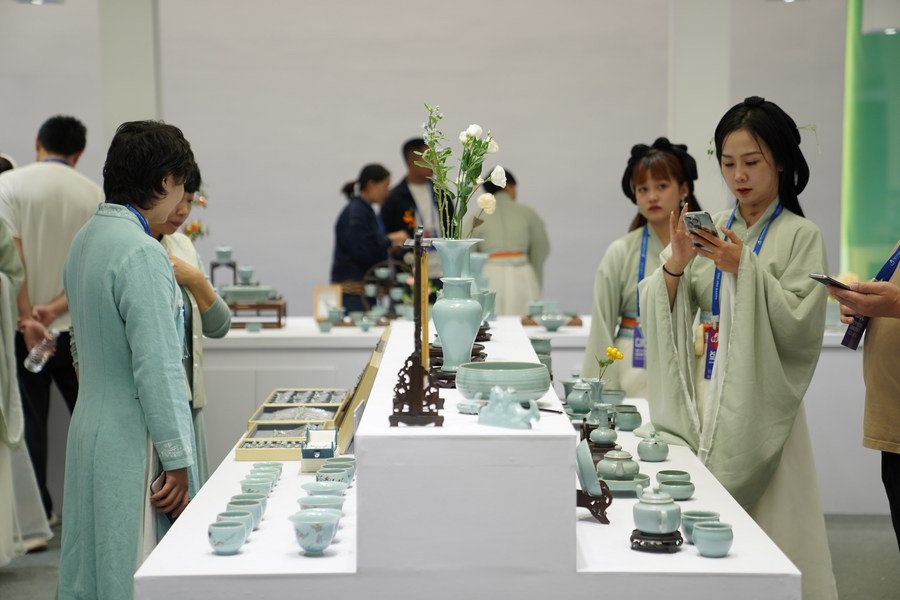 Pameran Keramik Internasional Dibuka di Jingdezhen-Image-1