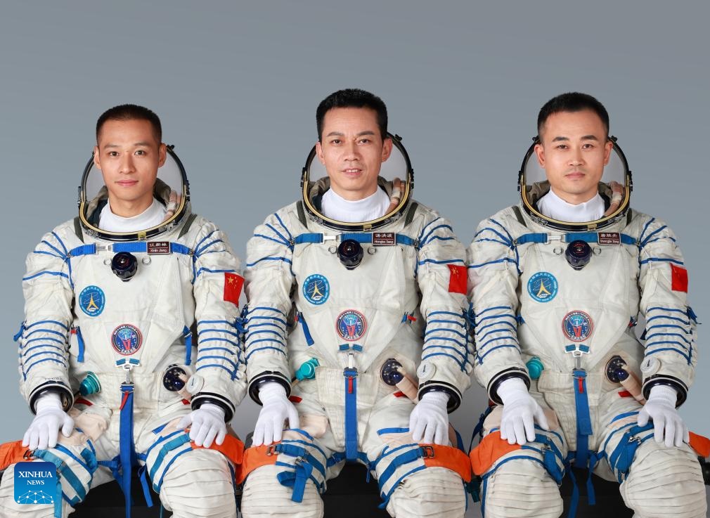 Taikonaut Shenzhou-17 yang Baru Meluncur Dikenalkan-Image-1