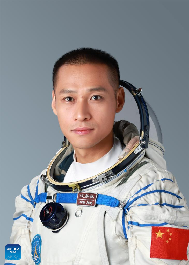 Taikonaut Shenzhou-17 yang Baru Meluncur Dikenalkan-Image-4