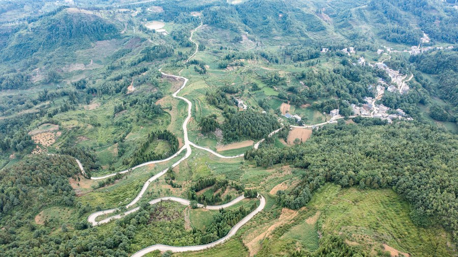 Revitalisasi Jalan Desa di China 118.000 Km di 3 Kuartal 2023-Image-1