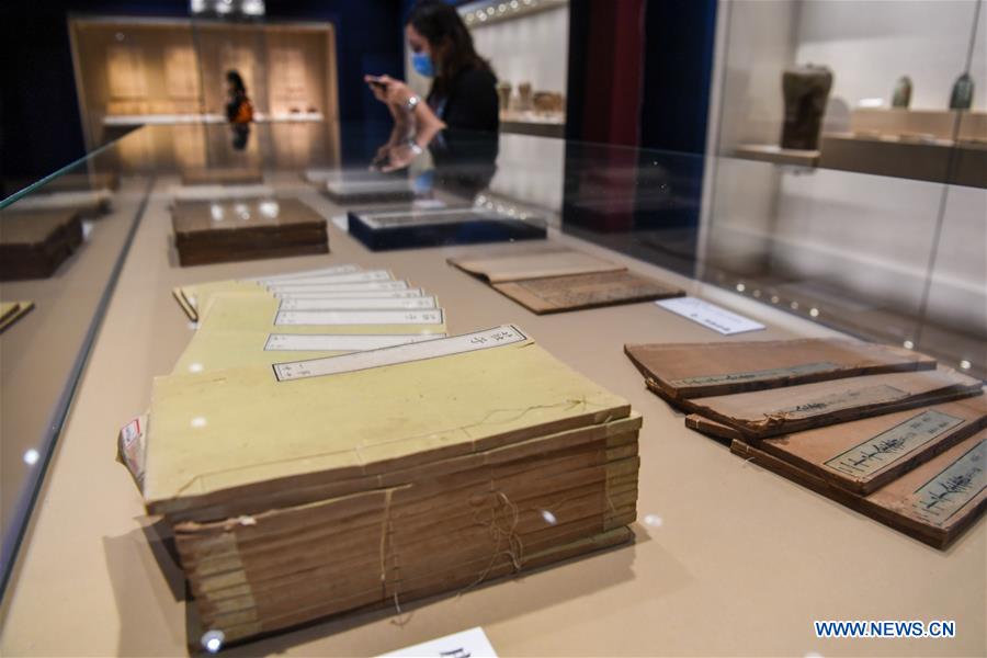 Pengelola Museum Nanjing Lestarikan Kertas Kuno-Image-1