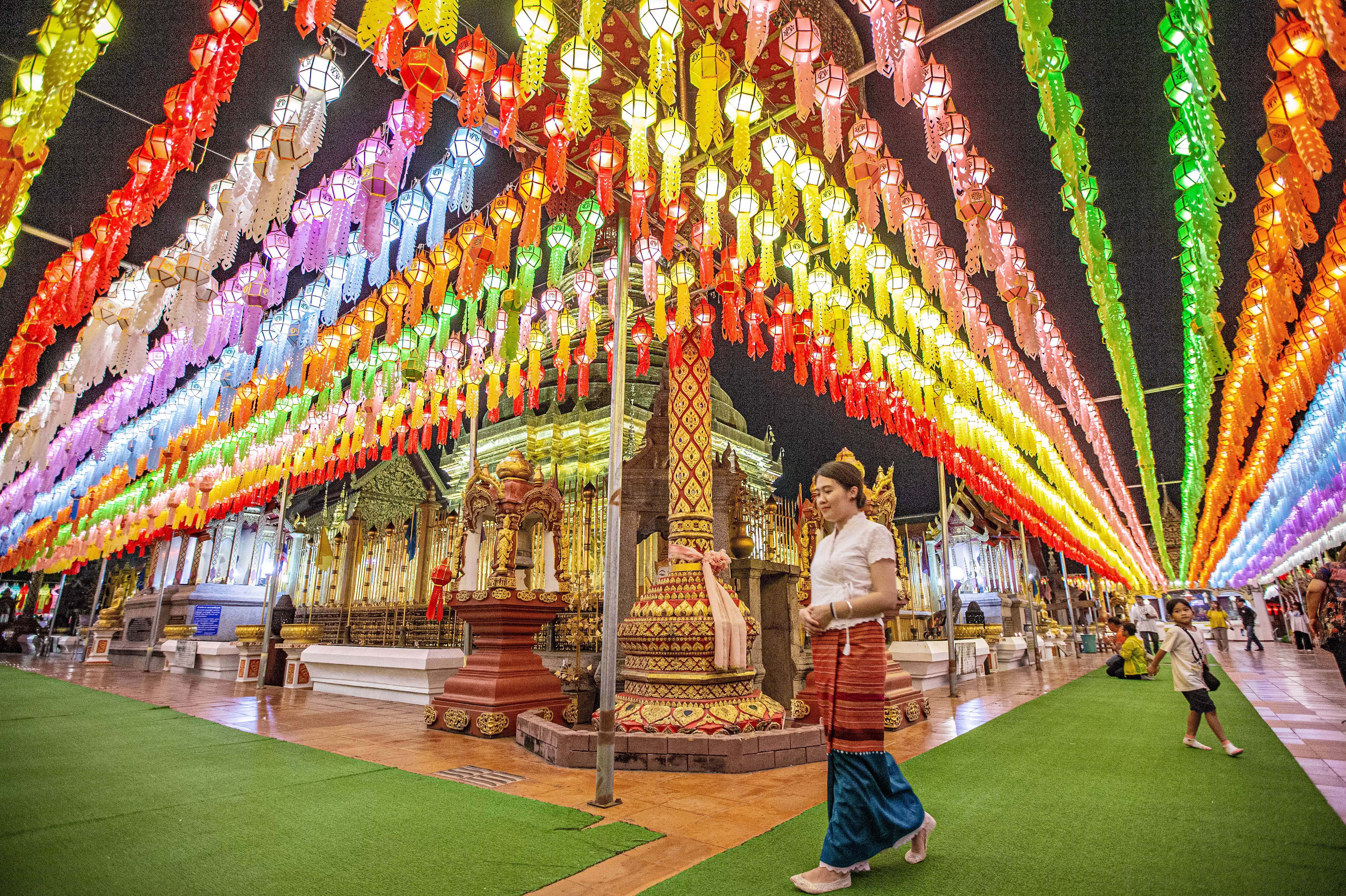 THAILAND-LAMPHUN-FESTIVAL LAMPION-1-Image-1 THAILAND-LAMPHUN-FESTIVAL LAMPION-1-Image-1