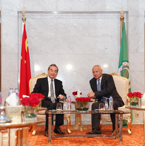 Menlu China Bertemu Sekjen Liga Arab-Image-1