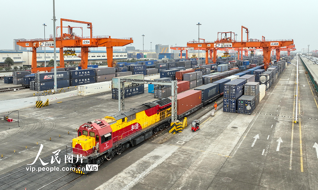Kereta Internasional Chengdu-Vietnam Memulai Debutnya-Image-1