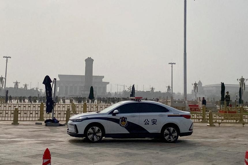Mobil Patroli Polisi Tanpa Sopir Diuji di Jalanan Beijing-Image-1 Mobil Patroli Polisi Tanpa Sopir Diuji di Jalanan Beijing-Image-1