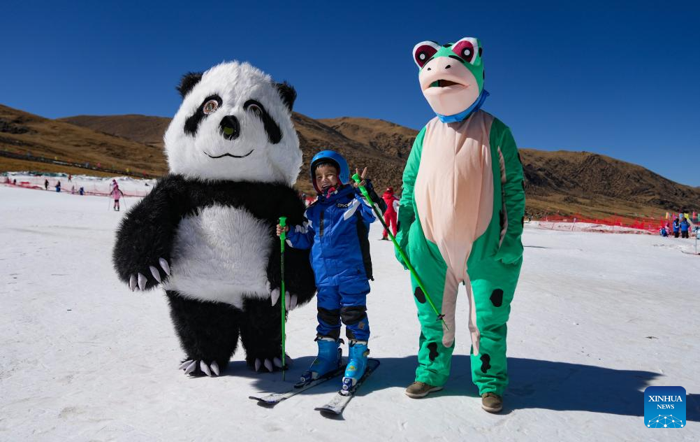 POTRET Resor ski pertama di Xizang, China dibuka-Image-3