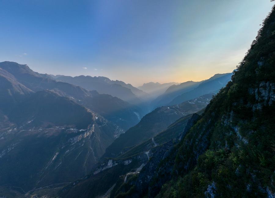 Menengok Jalan Tebing Lanying di Chongqing, China barat daya-Image-2