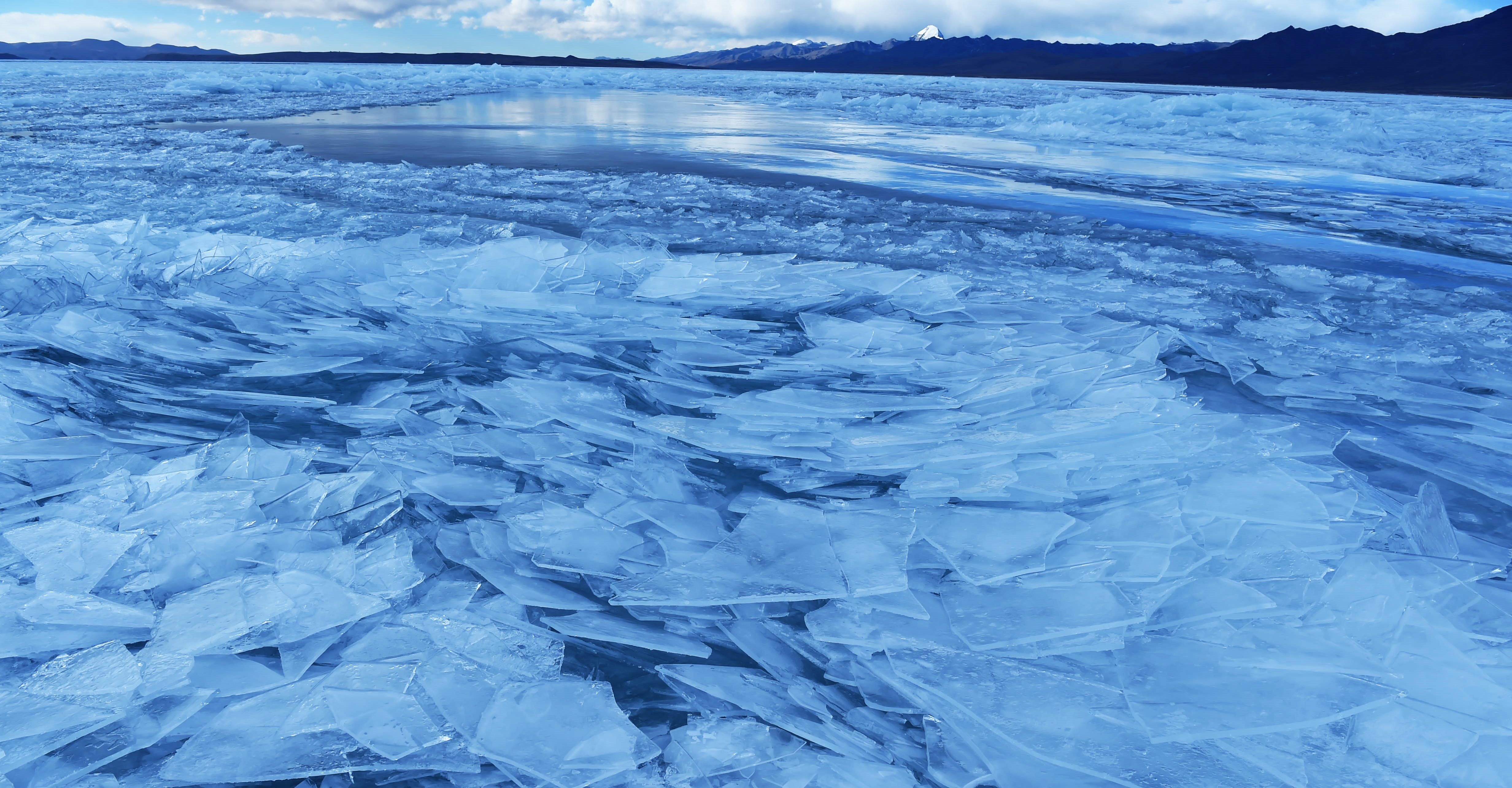 CHINA-XIZANG-DANAU MAPAM YUMCO-PEMANDANGAN MUSIM DINGIN-1-Image-1 CHINA-XIZANG-DANAU MAPAM YUMCO-PEMANDANGAN MUSIM DINGIN-1-Image-1