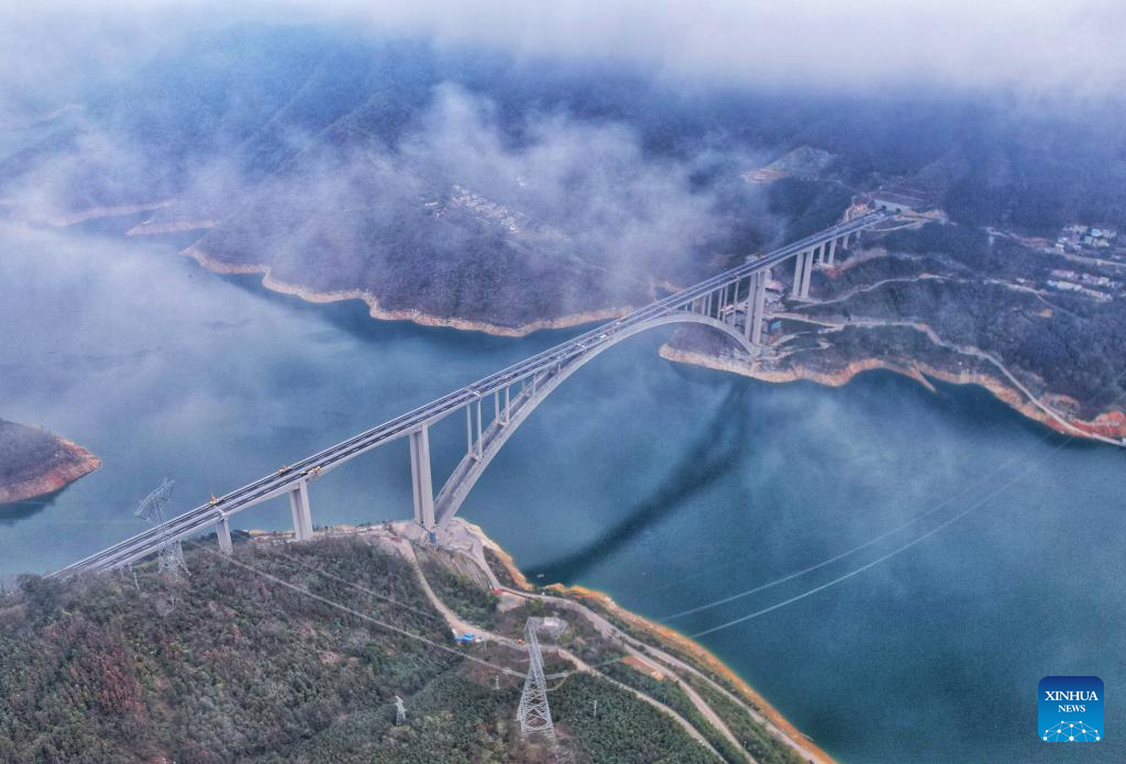 Jembatan Lengkung Guangxi Dibuka untuk Lalu Lintas-Image-1