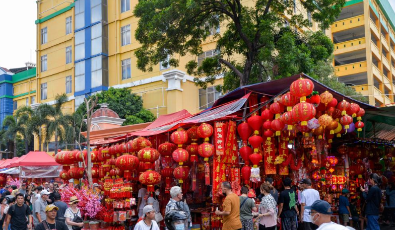 Dekorasi Festival Musim Semi Terlihat di Chinatown Indonesia-Image-4